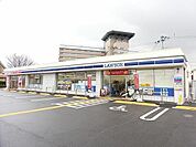 ローソン彦根八坂店まで812m