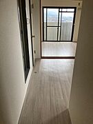 ※お部屋により内装の色合いが異なります。