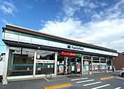 ファミリーマート彦根開出今店まで1038m