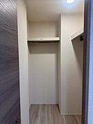 ※お部屋により内装の色合いが異なります。