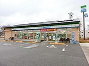 ファミリーマート滋賀県立大学前店まで1087m