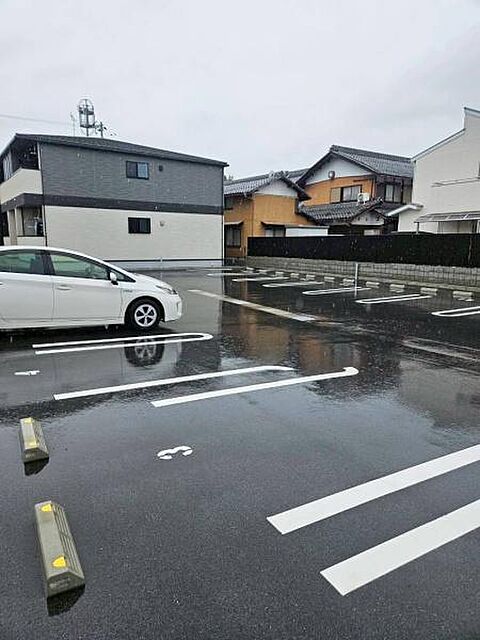 4 / 10