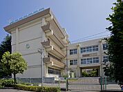 本太中学校まで約300m