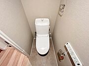 白を基調に、飽きのこない空間は質感豊かな仕上がりです。