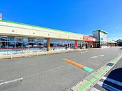 コープみらいコープ二ツ宮店まで約750m