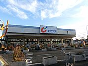 カワチ薬品中川店まで約579m