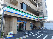 ファミリーマート浦和領家一丁目店まで約160m