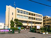 上小小学校まで約850m