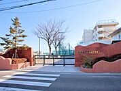 内谷中学校まで約1300m