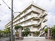 東浦和中学校まで約1900m