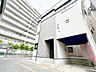 駐車場：雨風から守るだけでなく、防犯面でも安心のビルトインガレージ。(令和8年6月 撮影)