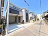 駐車場：ここに住む歓び。季節の移ろいを感じられる。