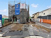 敷地面積58坪以上。堂々とした佇まいを演出できる広い敷地です。(令和8年5月 撮影)