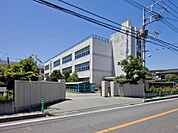 大戸小学校まで約850m