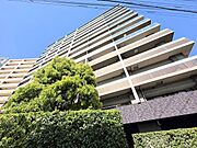 浦和駅徒歩7分、総戸数139戸の大規模レジデンス。二面バルコニー付きの角部屋です。