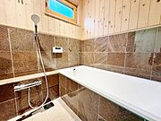 湯を愉しみながらリラックスした贅沢な時間を過ごすことができます。