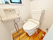 1階と3階にトイレを設置しています。