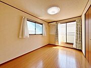 二面採光につき風の通りがよく、効果的に換気が可能です。