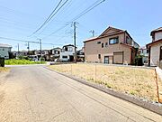 ゆとりの敷地47.1坪。開放感のある南西角地に面した整形地。
