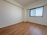 季節ごとに壁飾りや家具の配置を変えて楽しんでみませんか。