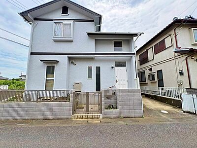 外観：東岩槻駅まで徒歩7分の好立地。時をえ、時代をえて、美しく誇り高い存在感を物語ります。