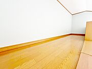 普段は使わない荷物を置いたり、多用途に使えるロフトです。