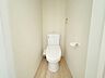 トイレ：トイレは2ヶ所にあり、朝の慌しい時間も安心です。