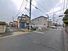 外観：前面道路含む現地