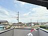 周辺：バルコニーから望む紺碧の空。