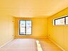 洋室：ただ住むだけでなく、楽しい毎日と明るい未来を感じます。(令和8年10月撮影)