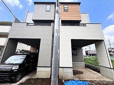 外観：【2号棟】右が当物件。大宮駅まで徒歩20分の立地。(令和8年10月撮影)