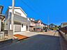 外観：前面道路含む現地