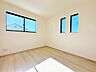 寝室：2階は全居室二面採光。採光や通風を考えて設計された間取り。