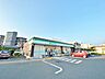 周辺：ファミリーマートさいたま本郷南店まで約500m