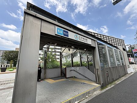 王子神谷駅まで約1360m
