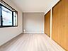寝室：充実した生活は伸びやかな居室空間から始まります。