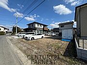 大きな車も駐車できる広々とした駐車スペース！