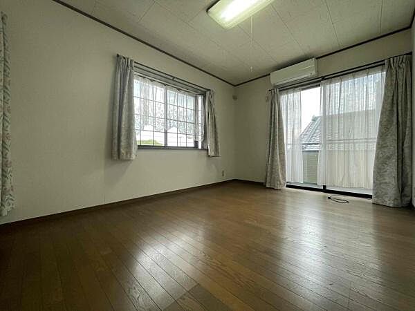 洋室を拡大表示