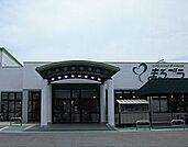 まるごう両三柳店まで1239m、営業時間　9時～22時