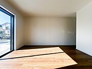 一人ひとりの大切なプライベート空間。趣味・感性で個性的に飾って頂けるようシンプルに仕上げてあります。ゆとりある広さで、一人の時間をゆったりと過ごせる安らぐお部屋になるはずです。