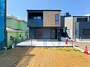 ここから始まる「日常」はご家族にとって大切で貴重な時間。少しでも豊かに、少しでも快適に。そんな想いから生まれた本邸宅は、これから先のお住まいをきっと支えてくれるはずです。
