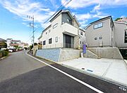 ここから始まる「日常」はご家族にとって大切で貴重な時間。少しでも豊かに、少しでも快適に。そんな想いから生まれた本邸宅は、これから先のお住まいをきっと支えてくれるはずです。