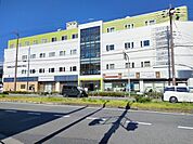 島本健康モールまで222m、5つのクリニックと処方箋薬局が一か所に集まっているクリニックビルです