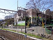山崎幼稚園まで276m