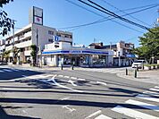 ローソン水無瀬駅前店まで688m