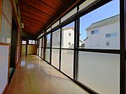 日当たりの良い縁側で日向ぼっこできます★