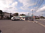 ファミリーマート前原中央店まで776m