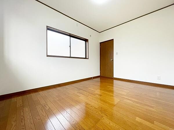 寝室を拡大表示
