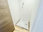 白を基調とした洗面所スペース♪