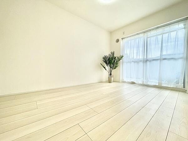 洋室を拡大表示